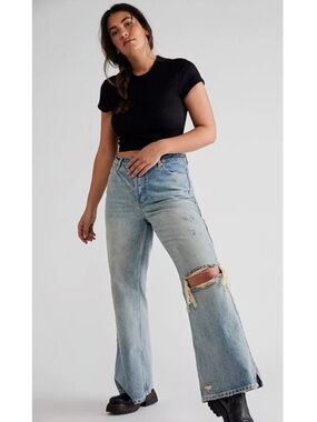 NWOT We the Free CRVY Misfit Flare Jeans in Little Rascal